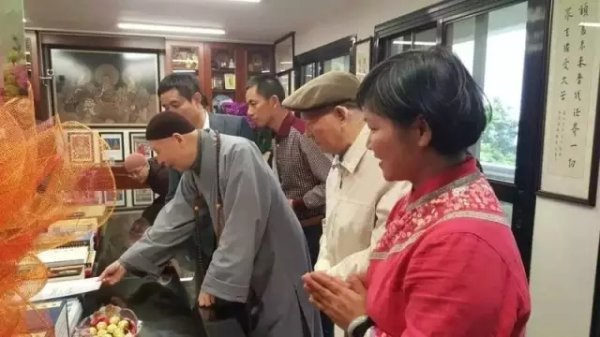 净空老法师:每天拜佛一百拜,永不中断,拜上一年,你决定健康长寿,百病不生 净空老法师:每天拜佛一百拜,永不中断,拜上一年,你决定健康长寿,百病不生