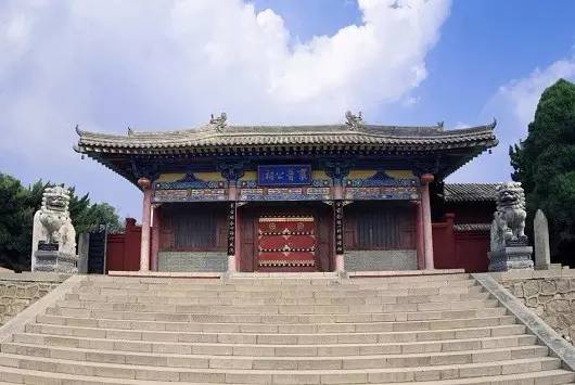 这个家族兴旺2千年，出过59位宰相，59位大将军，名垂青史600余人，秘诀仅两字！