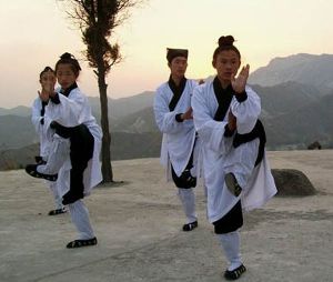 道生于安静，德生于谦卑，福生于清俭，命生于和畅！