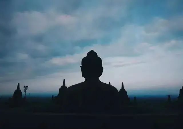 遇到不顺心时，要“心平气和”地处事