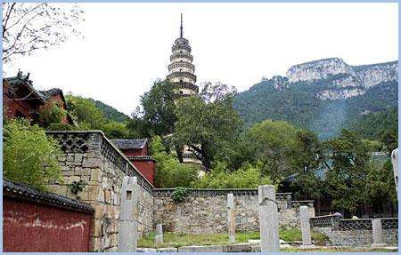 济南古寺40尊彩塑罗汉件件国宝级 血管脉络分明可见